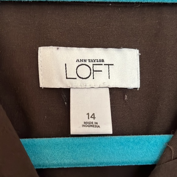 Brown button down sleeveless shirt - Picture 7 of 8